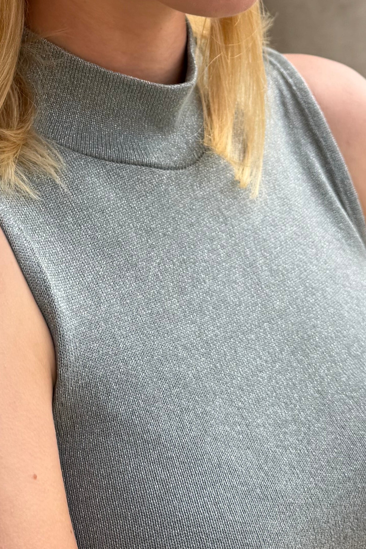 The Mockneck in Glitter Slate