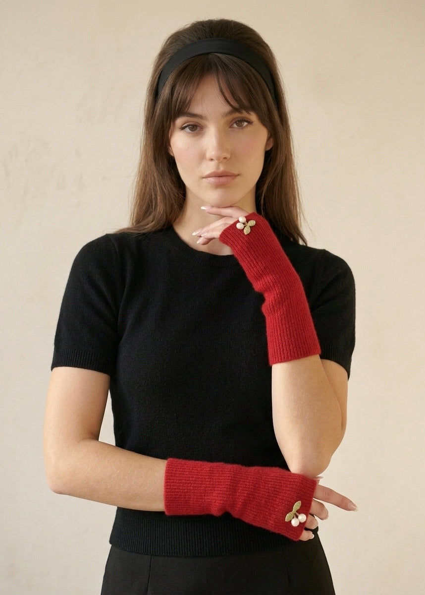 The Cherry Cashmere Gloves in Red (Limited Edition)